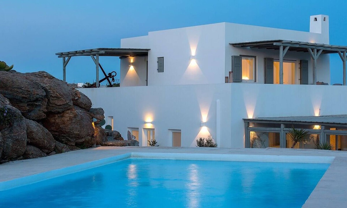 Paraga Villa | Villa Carina by Paradise Estate