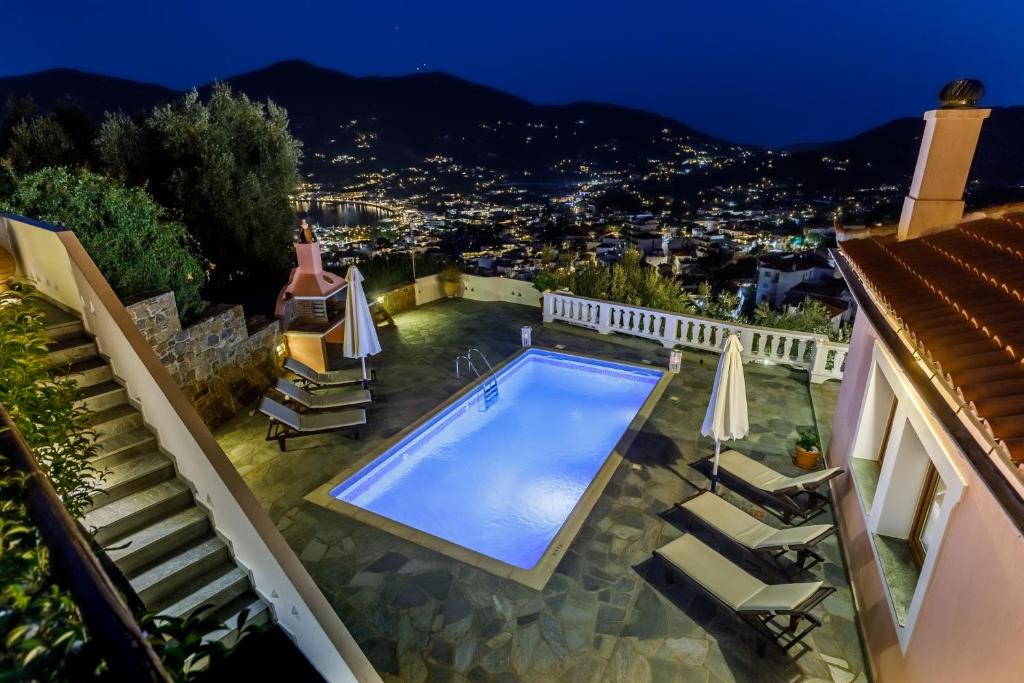Skopelos Town Villa | Villa Chrysalis