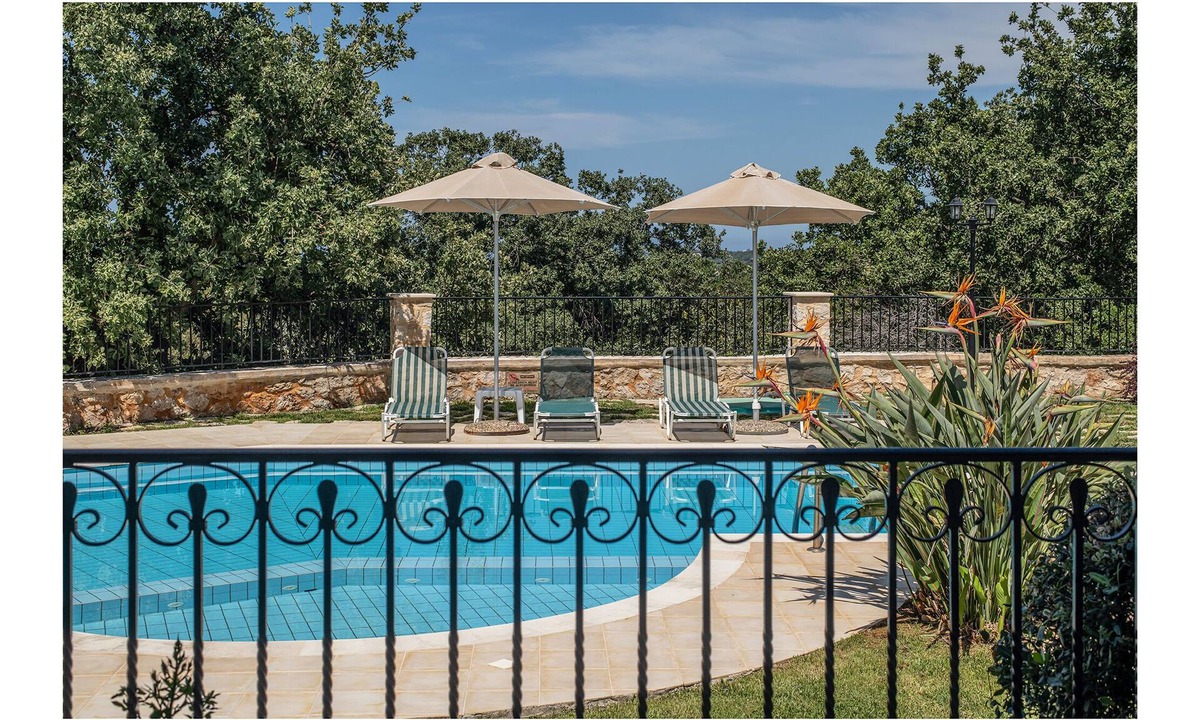 Gerani Villa | Villa DAFNI - Gerani Villas with private swimming pool