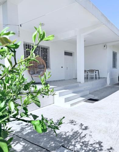 Vlore House | Villa Dora Vlore - Spacious Villa 3 Bedrooms 3 Baths, Private Parking, Beach 10 min
