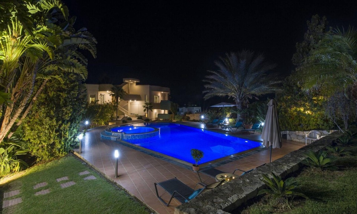 Kato Stalos Villa | Villa Elina Luxury Residence