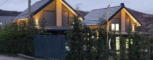 Pleshinë Villa | Villa Ensari Jezerc
