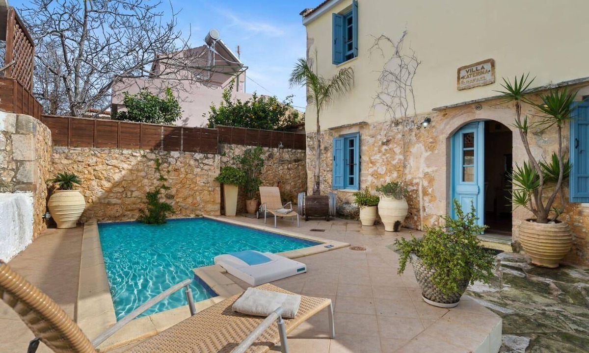Plaka Villa | Villa Epavlis - Three Bedroom Villa, Sleeps 6