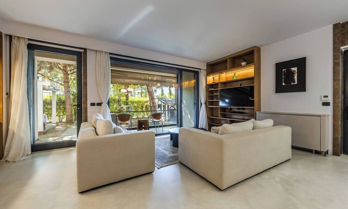 Qerek House | Villa Flamingo | 4BR Retreat in Valamar Residence by PikHost