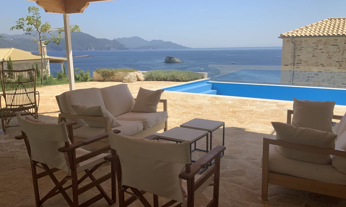 Sivota Villa | Villa Gallica - Right on the Ocean