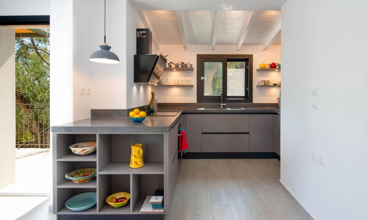 Koutsi Villa | Villa Gionis in Paxi