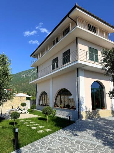 Sakës Apartment | Villa Gjoni