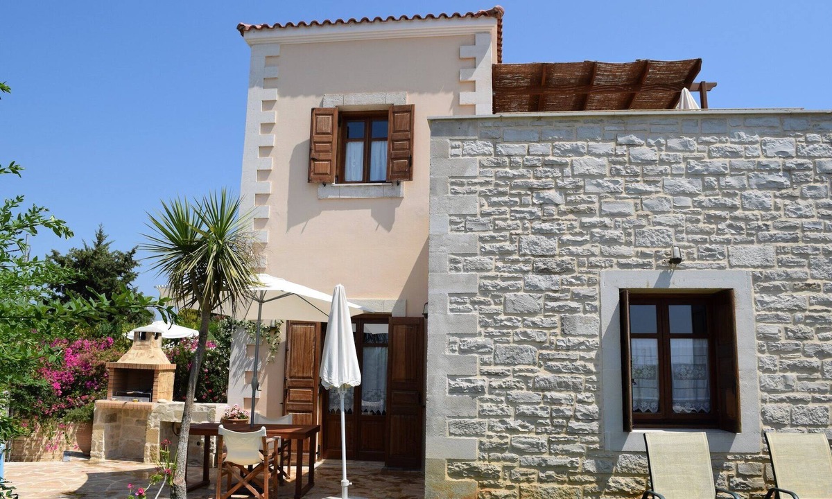 Atsipópoulon Villa | Villa in Prines with White Mountains View