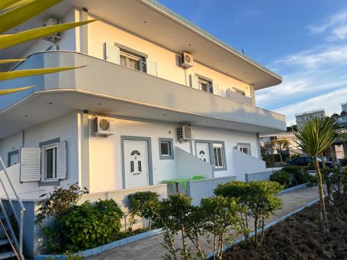 Ksamil Apartment | Villa Isufi