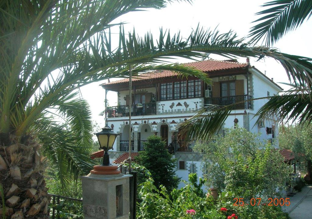 Megalos Prinos Apartment | Villa Karapataki