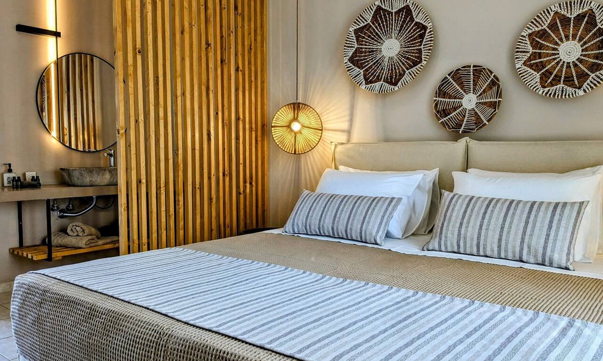 Skiathos Hotel | Villa Karina - Near Achladies Beach