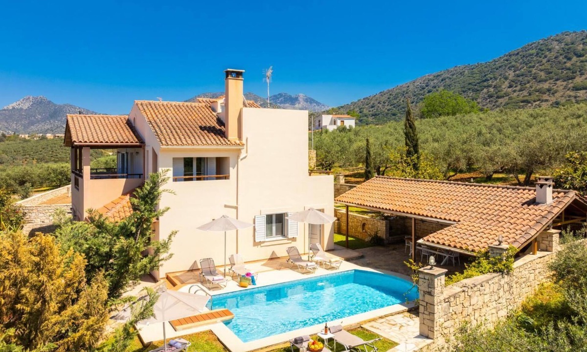 Achlades Villa | Villa Korini - Four Bedroom Villa, Sleeps 8