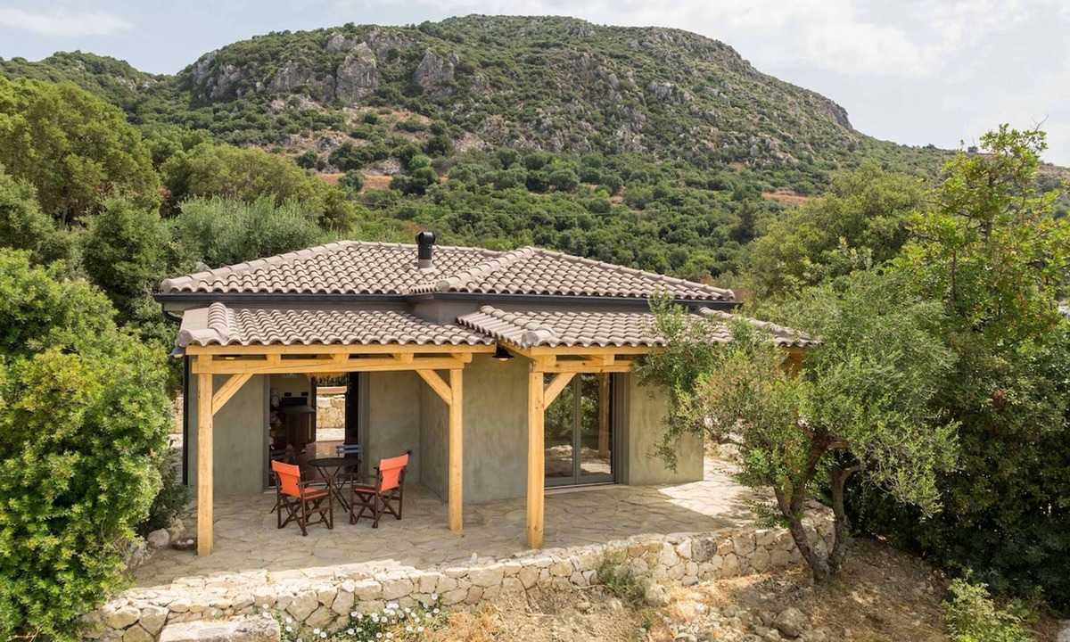 Kolaitis Villa | Villa Koukounari at Chionata