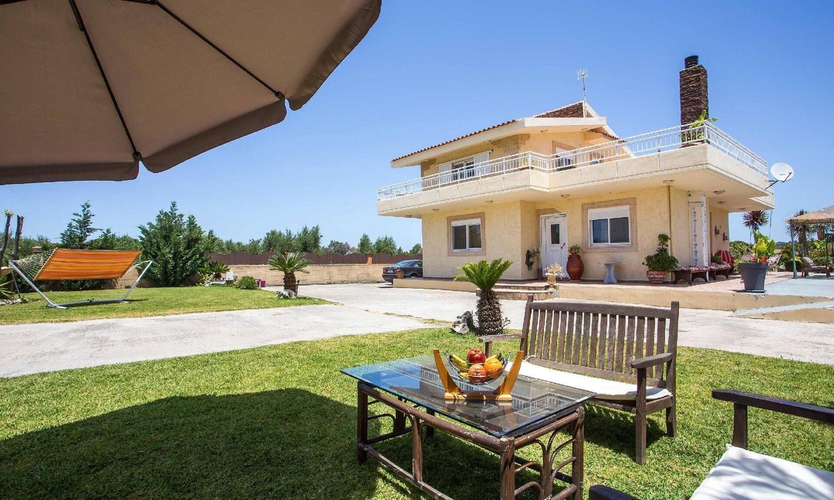 Theologos House | Villa "Laylande House" with mountain view