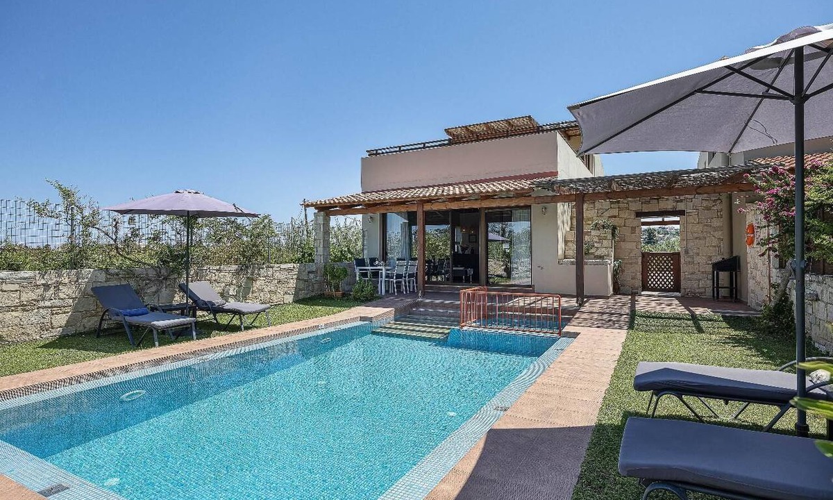Platanias Town Villa | Villa Lemonia - Two Bedroom Villa, Sleeps 4