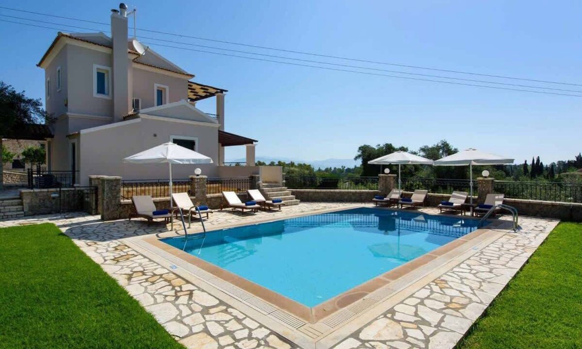 Dassia Villa | Villa Lemonia with Private Pool