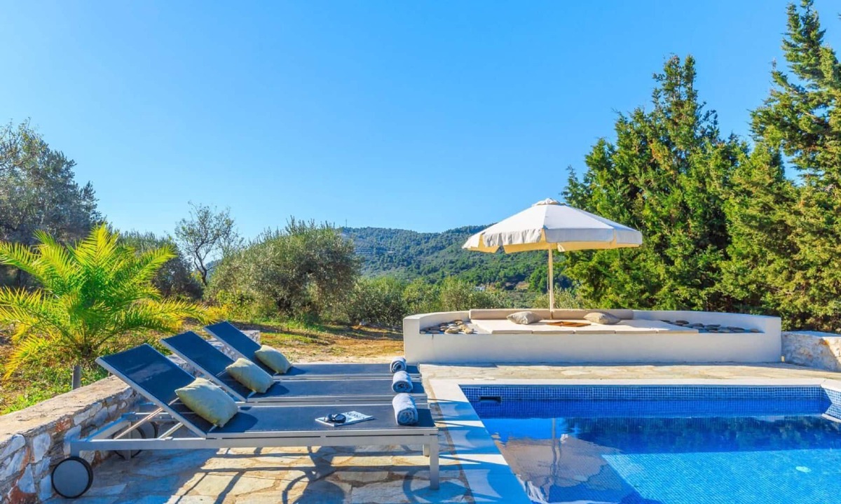 Skopelos Town Villa | Villa Levanda - Three Bedroom Villa, Sleeps 5
