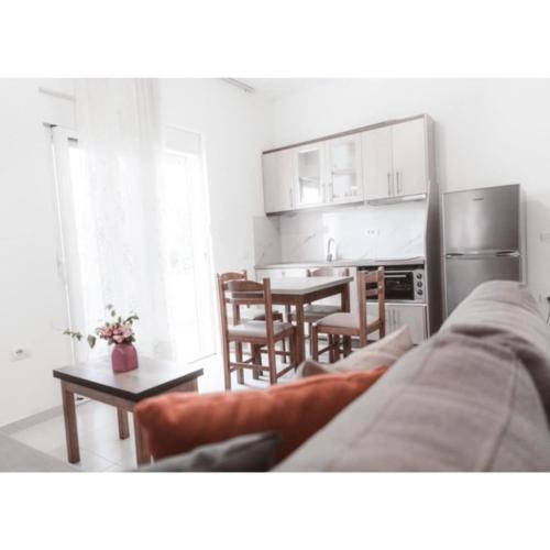 Ksamil Hotel | Villa Melodia Xhek