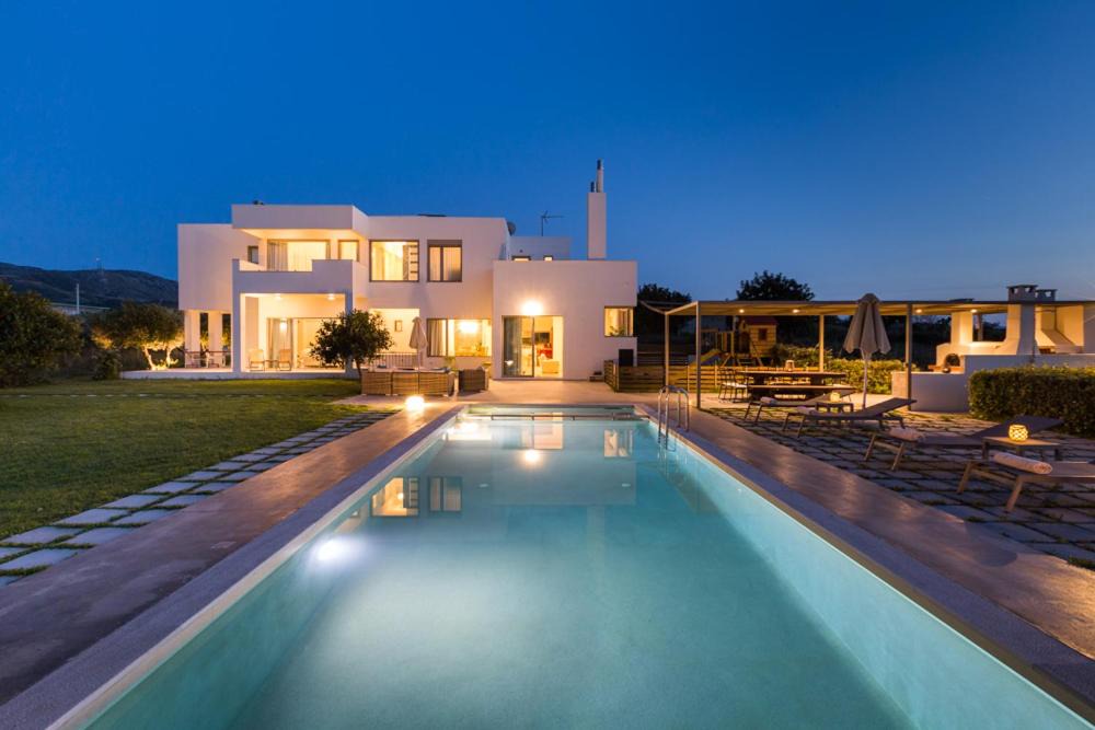 Rethymno Villa | Villa Mia Heated pool Pickleball court kids area Center 8 min beach 2km