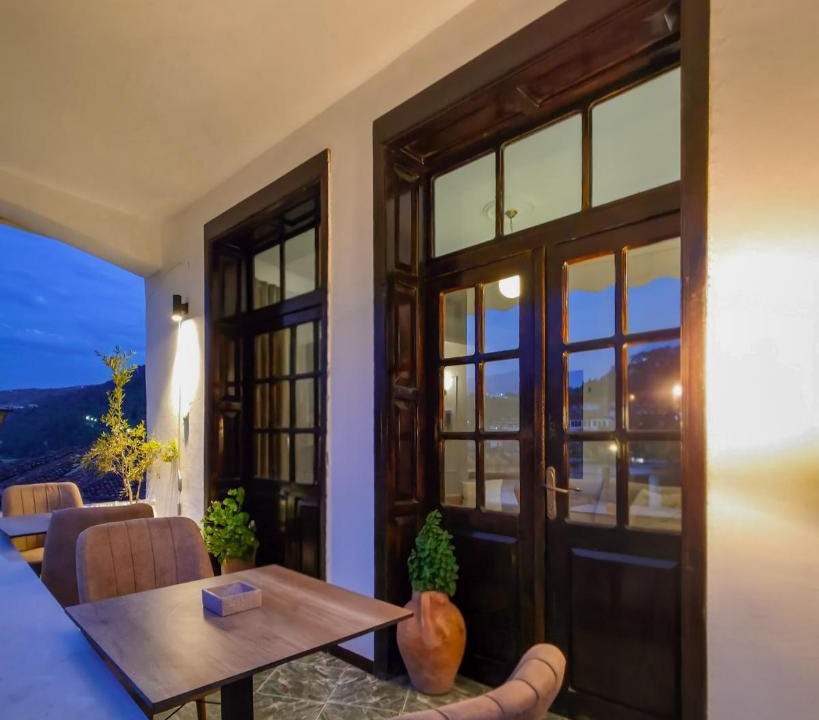 Berat Bed & Breakfast | Villa Mishel