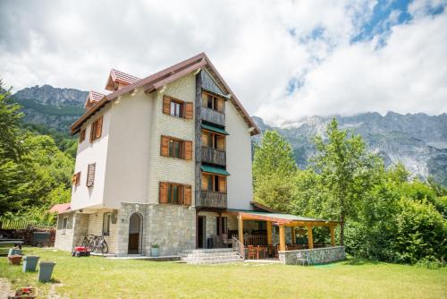 Shale Hotel | Villa Molla