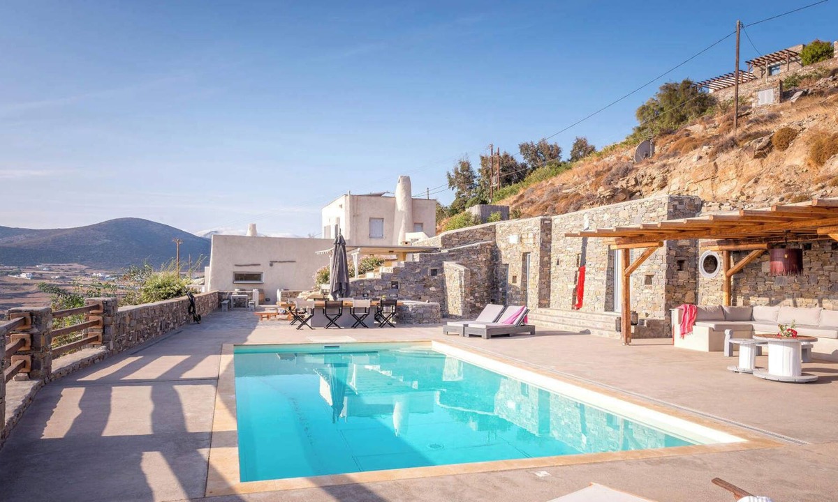 Naousa Villa | Villa Ninemia by Olive Villa Rentals