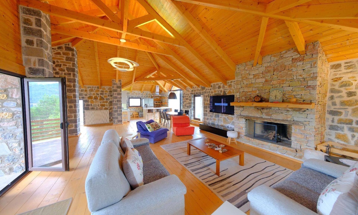Moscopole House | VIlla St. Mary
