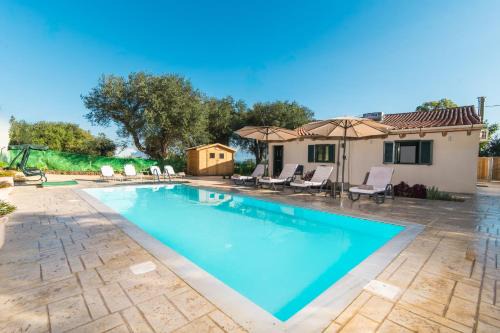Dafnata Villa | Villa Taxiarchis by Corfuescapes