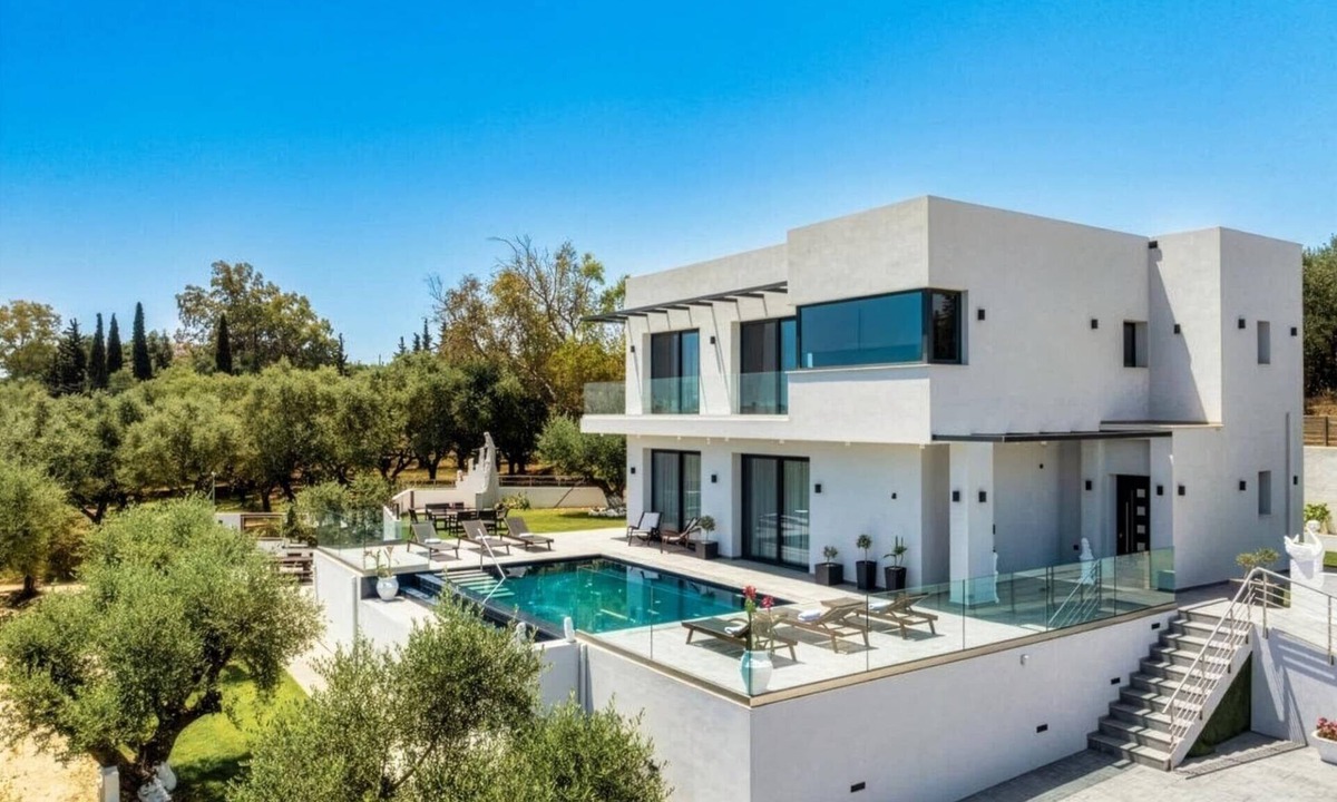 Agrilia Villa | Villa Trevilat by Villa Plus
