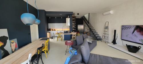 Jala Villa | Villa Vista Mare Palase