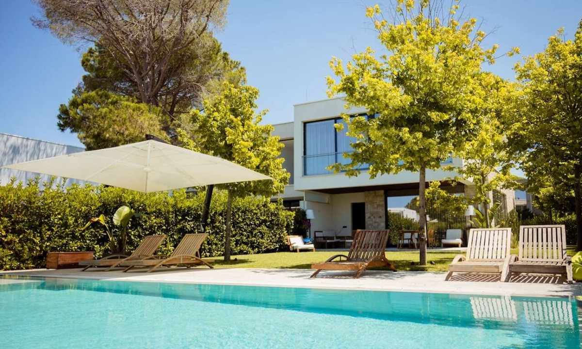 Ishem House | Villa with Pool | San Pietro Resort
