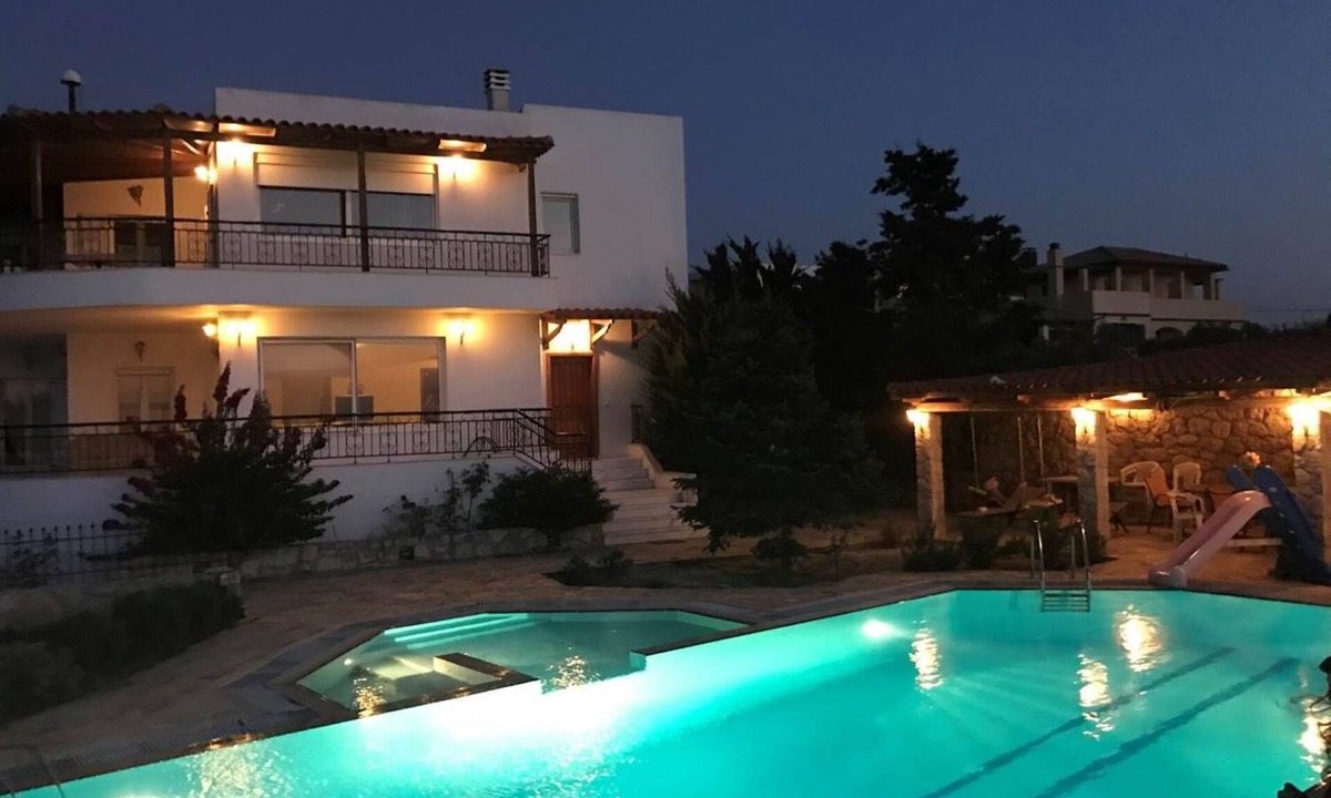 Prasas Villa | Villa with Private Pool, Jacuzzi & BBQ for up to 8 guests