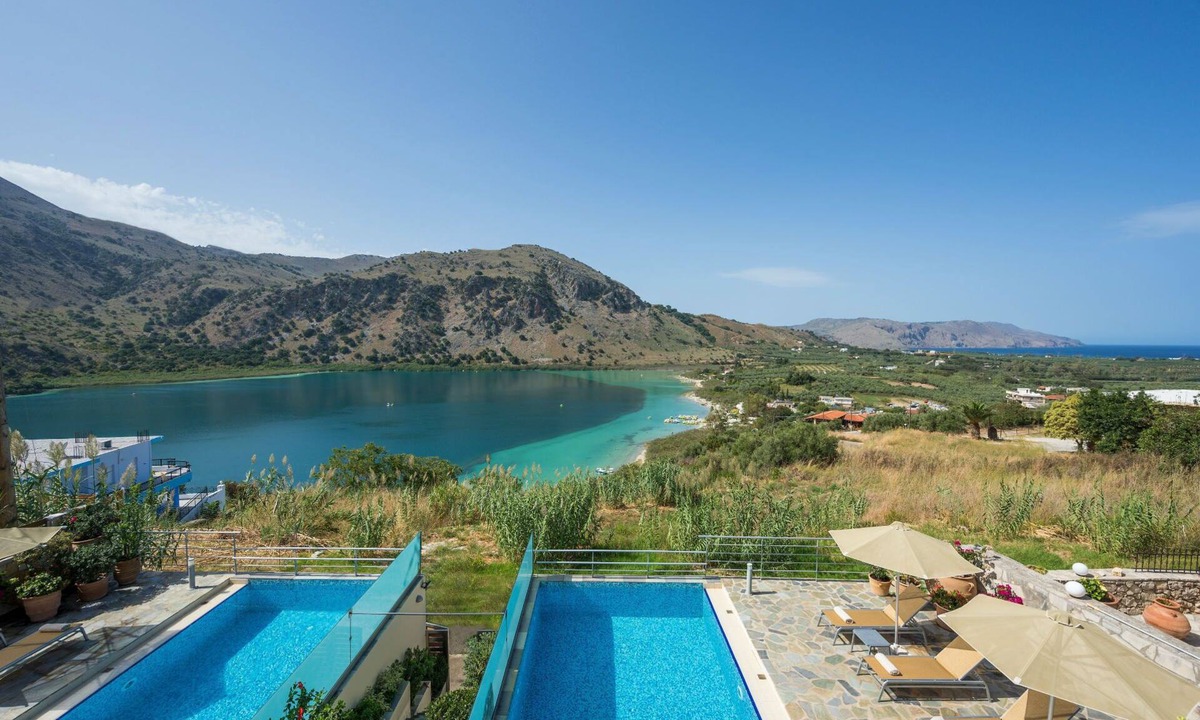 Kavallos Villa | Villa with View to Lake & White Mountains