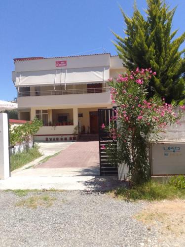 Durres House | Villa Xhelalit large ensuite rooms