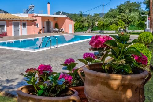 Dafnata Villa | Villazia Exclusive Estate
