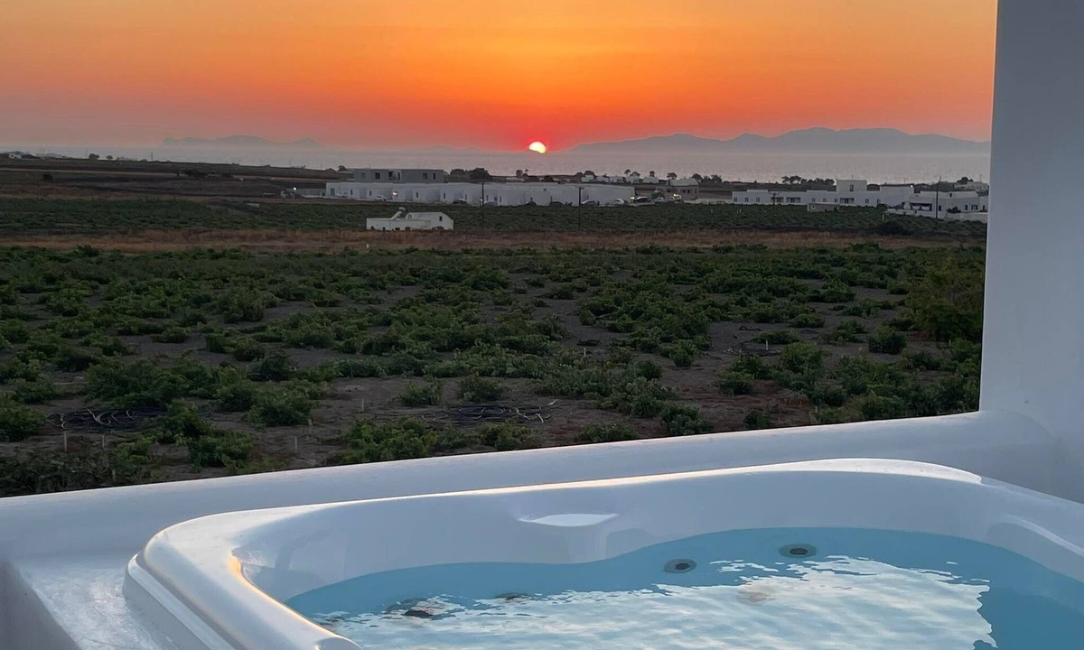Oia Apartment | Vinsanto Anemi Vine Villa