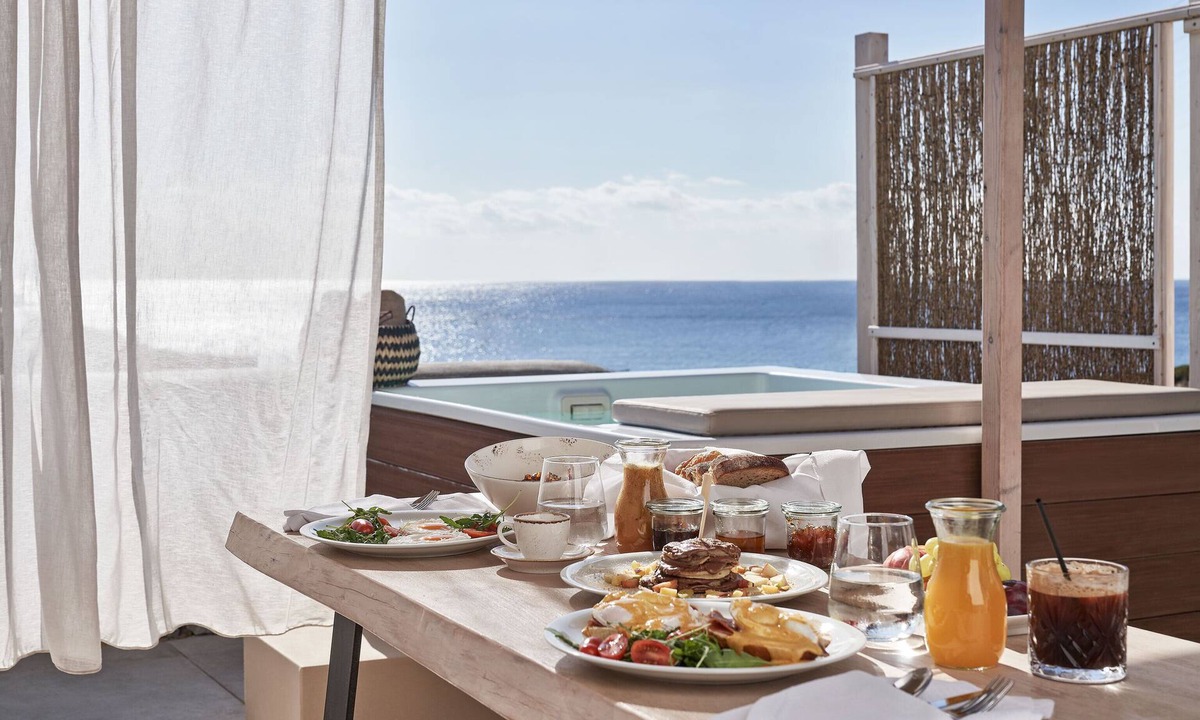 Milos Hotel | Volcano Luxury Suites Milos - Adults Only