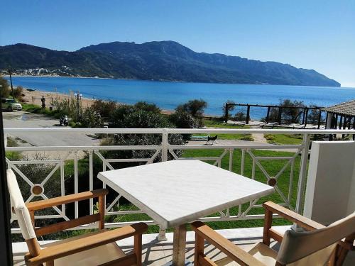 Afionas Hotel | Vrachos Pension
