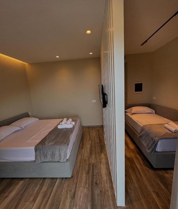 Borsh Hotel | W Cika Hotel
