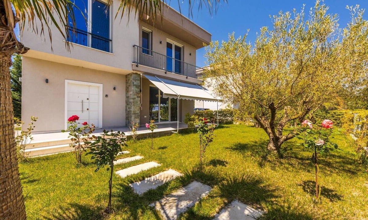 Ishem Villa | White Escape | 3BR Luxury Lalzi Beach Villa