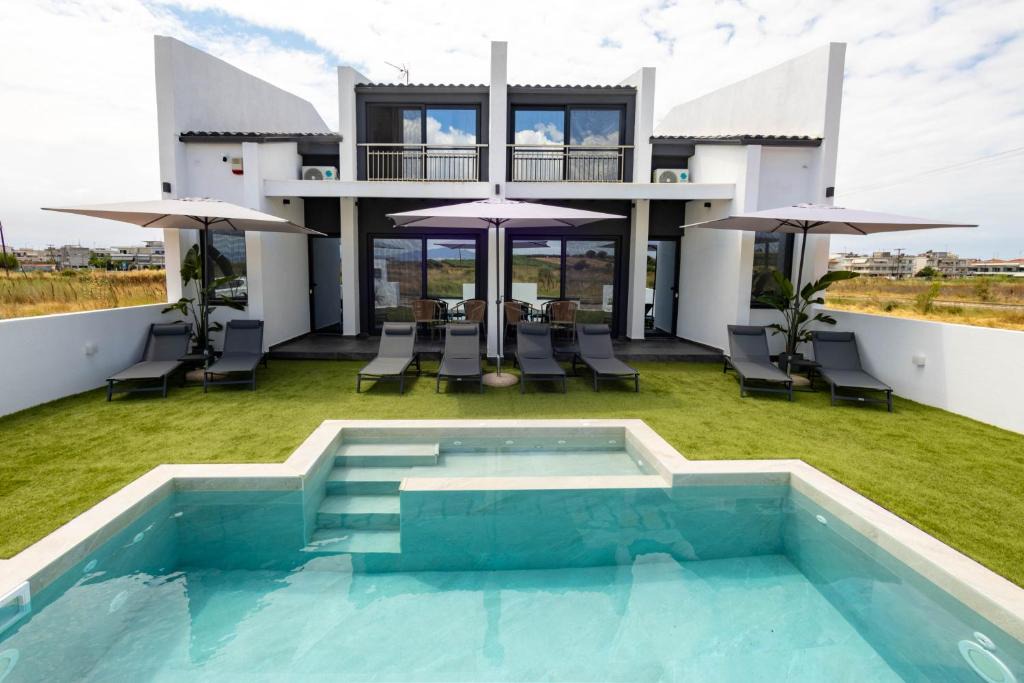 Paralia Dionysiou Apartment | White Pampas Tiny Houses 1