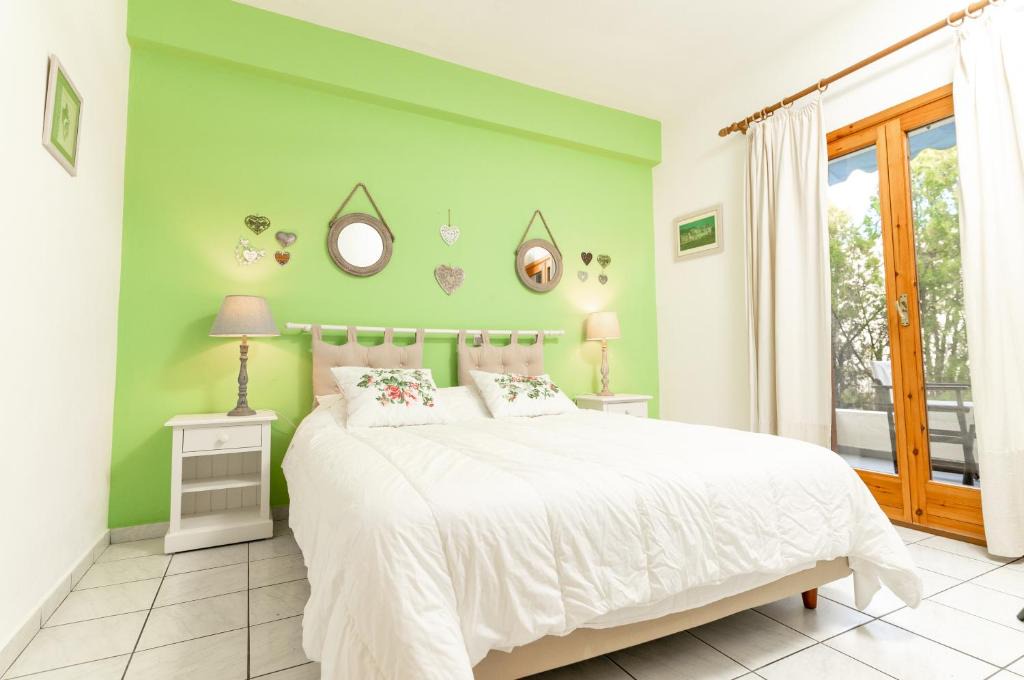 Nikita Hotel | Xenios Zeus