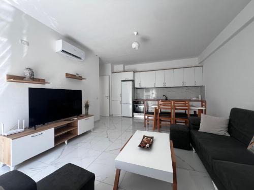 Kamez Apartment | XH APARTMENTs