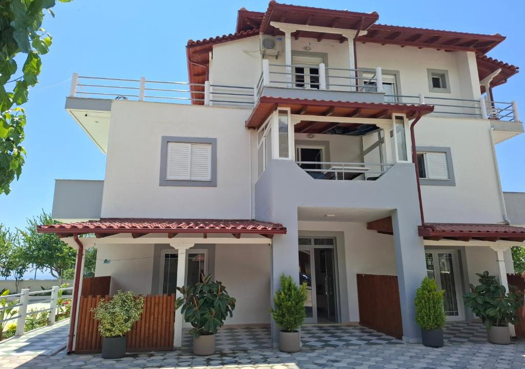 Dhermi Hotel | Yard Paradise Rooms