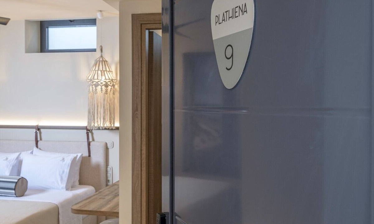 Zefiria Hotel | Zefyria Luxury Suites