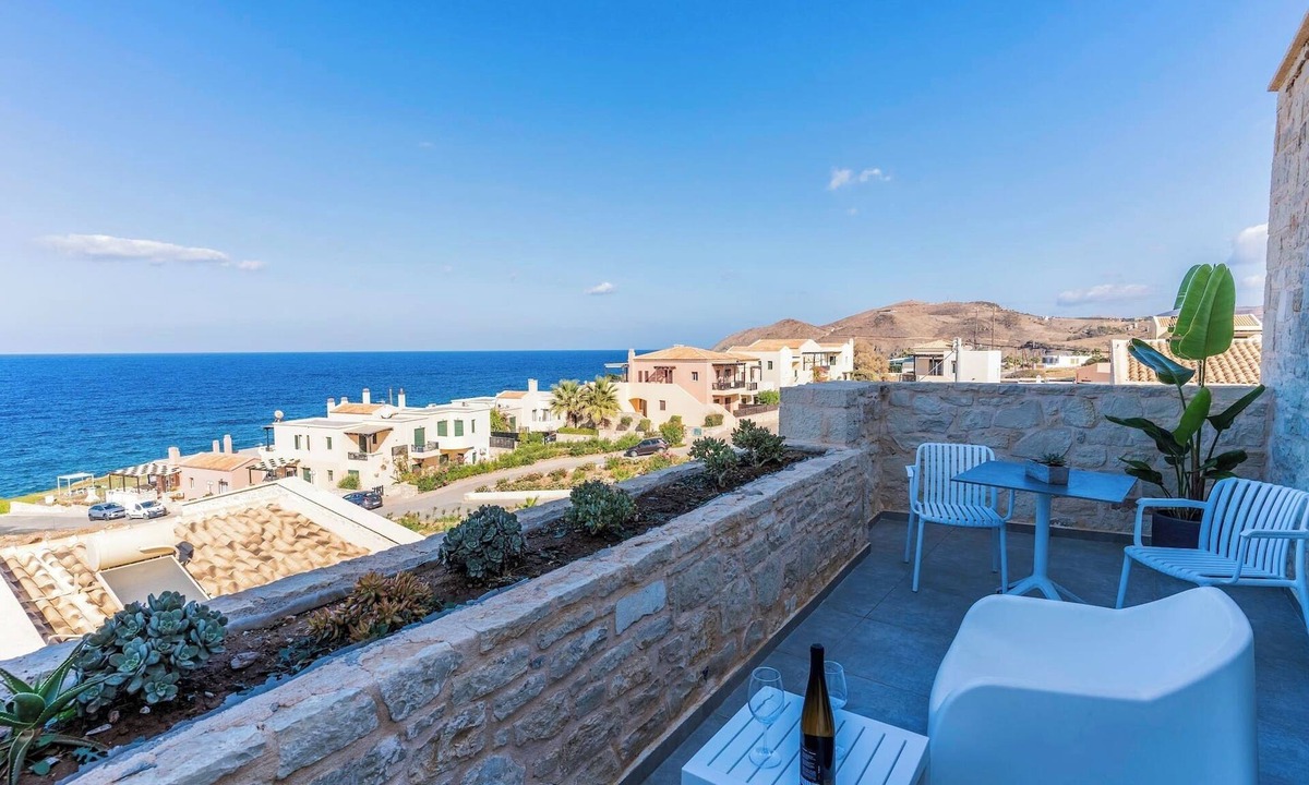 Panormos House | Zefyros Suite, Seafront Retreat