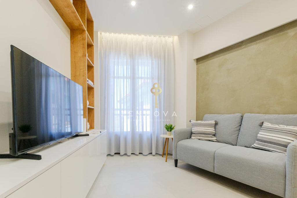 Old Town Apartment | Zennova #72 Tsinari Luxury Suite - Private Parking