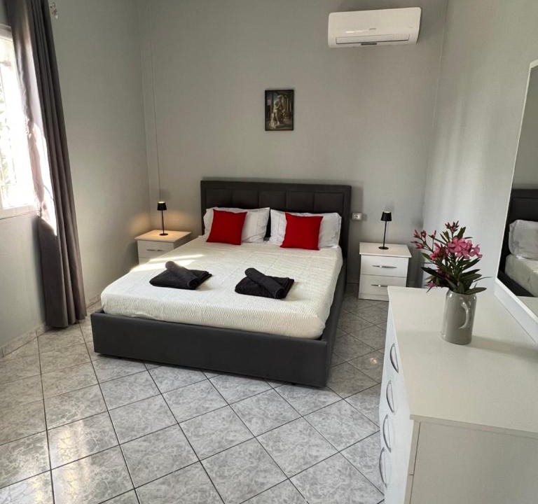 Divjake Apartment | Zeus Guest House