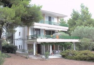 Private villa, entire house in Halkidiki, only ten steps to the beach
