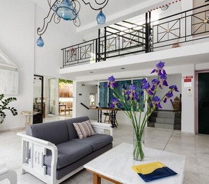 Happiness Maisonette 